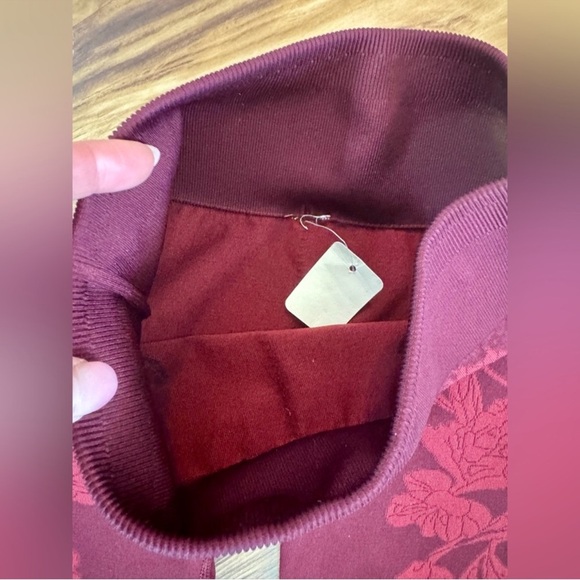 Fabletics Seamless Floral Leggings - Picture 4 of 5